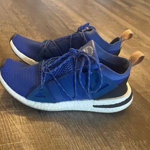 Adidas Ultra Boost Womens 7 1/2